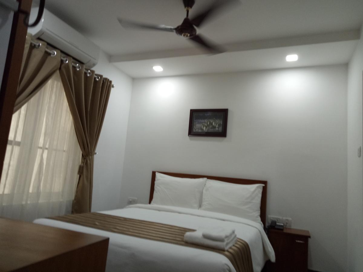 Pgs Inn Kochi Exterior foto